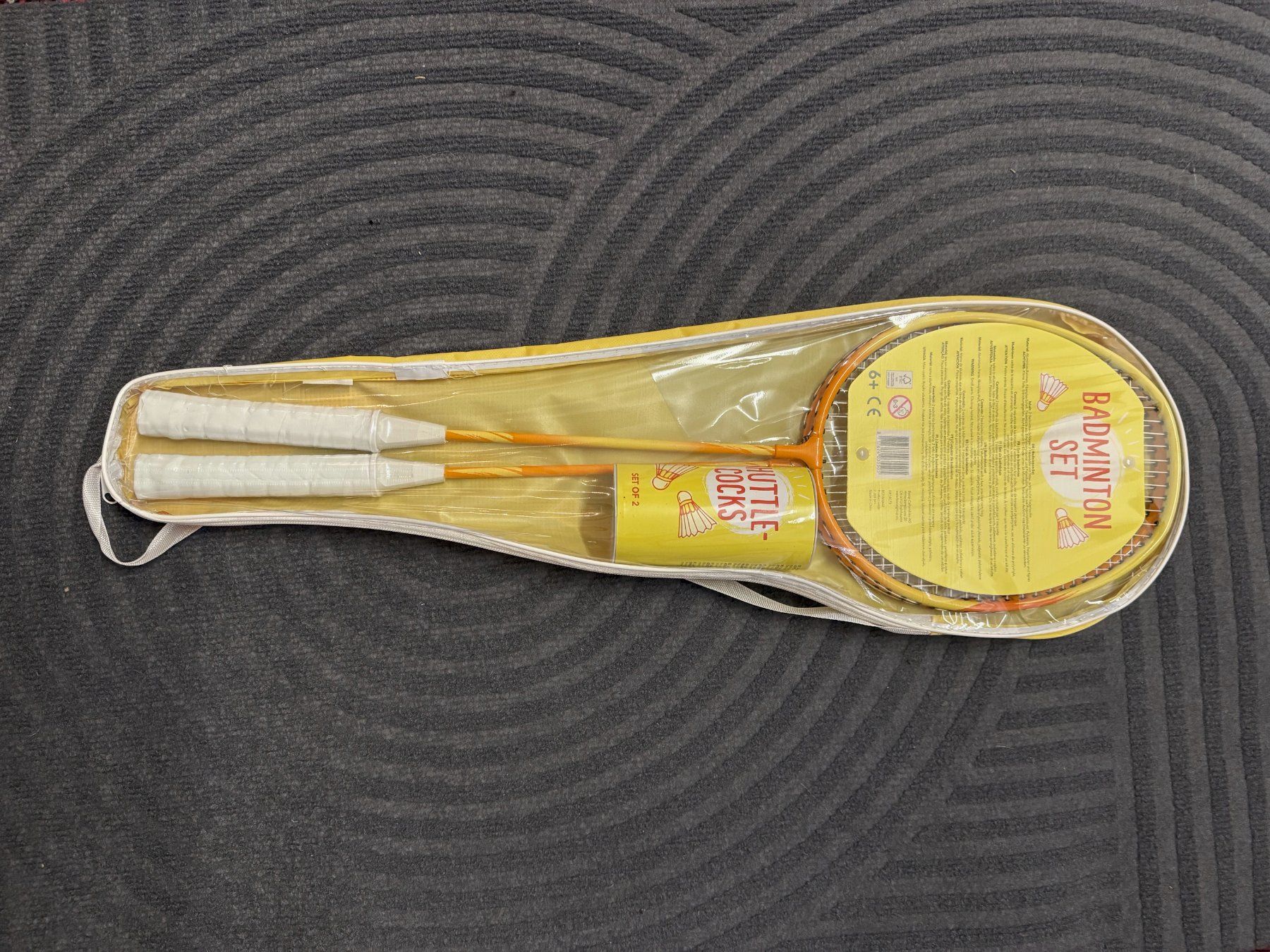 Spiele: Badminton Set für den Sommer🏸- Zwei Schläger & Federbälle! – Neu (gemäss Beschreibung) aus Riedt b. Erlen von Malaika57