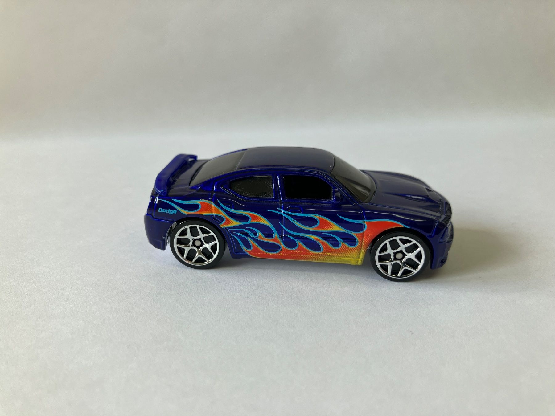 Hot Wheels Modellini d'auto: Hot Wheels Dodge Charger SRT8 – Nuovo (secondo la descrizione) da Zürich venduto da tiisen07 2