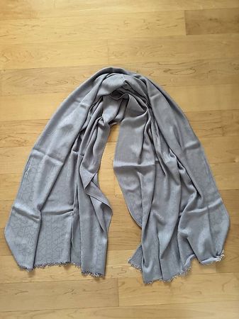Calvin Klein light scarf 