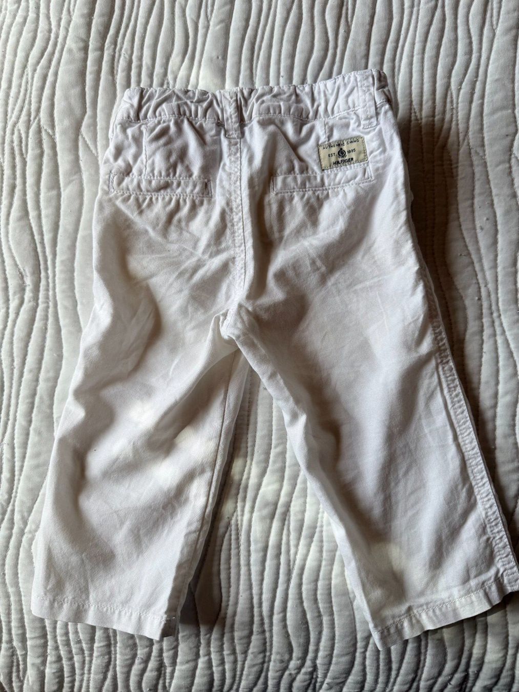 Tommy Hilfiger Pantaloni: Tommy Hilfiger Pantalon Bébé Blanc Taille 74 – Usato da Attalens venduto da LabelsPrives 4