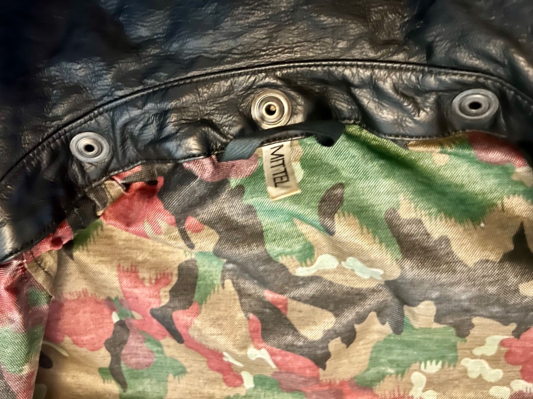 Schweizer Armee Uniformen: Schweizer Armee Pelerine Mittel – Gebraucht aus Uster von colmo 2