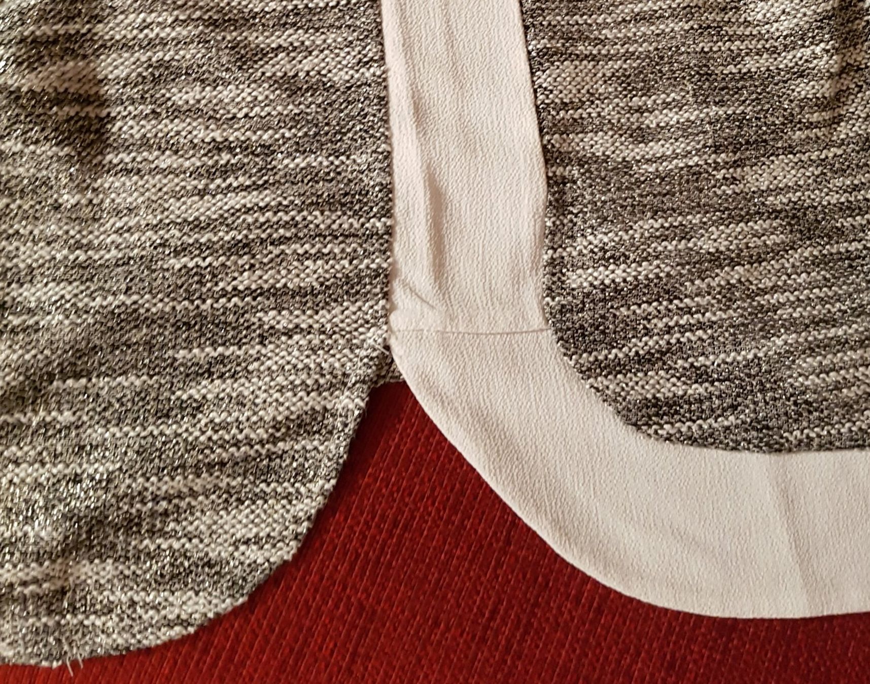 Pulls & Sweat-shirts: Pull avec fil Lurex – Neuf (Voir description) à Le Mont-sur-Lausanne par olatiu 2