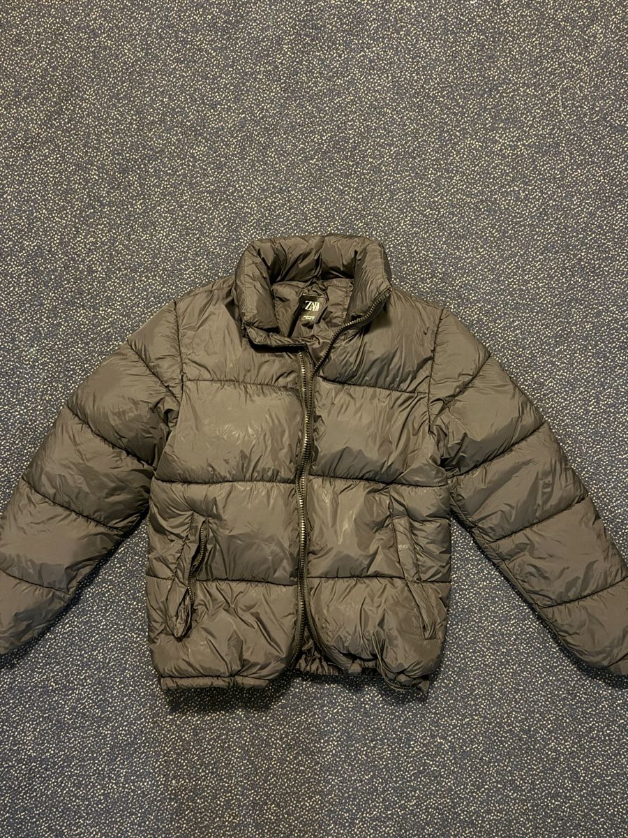 Zara Jacken: Zara Puffer Jacket – Neu (gemäss Beschreibung) aus Wildegg von Myexlv
