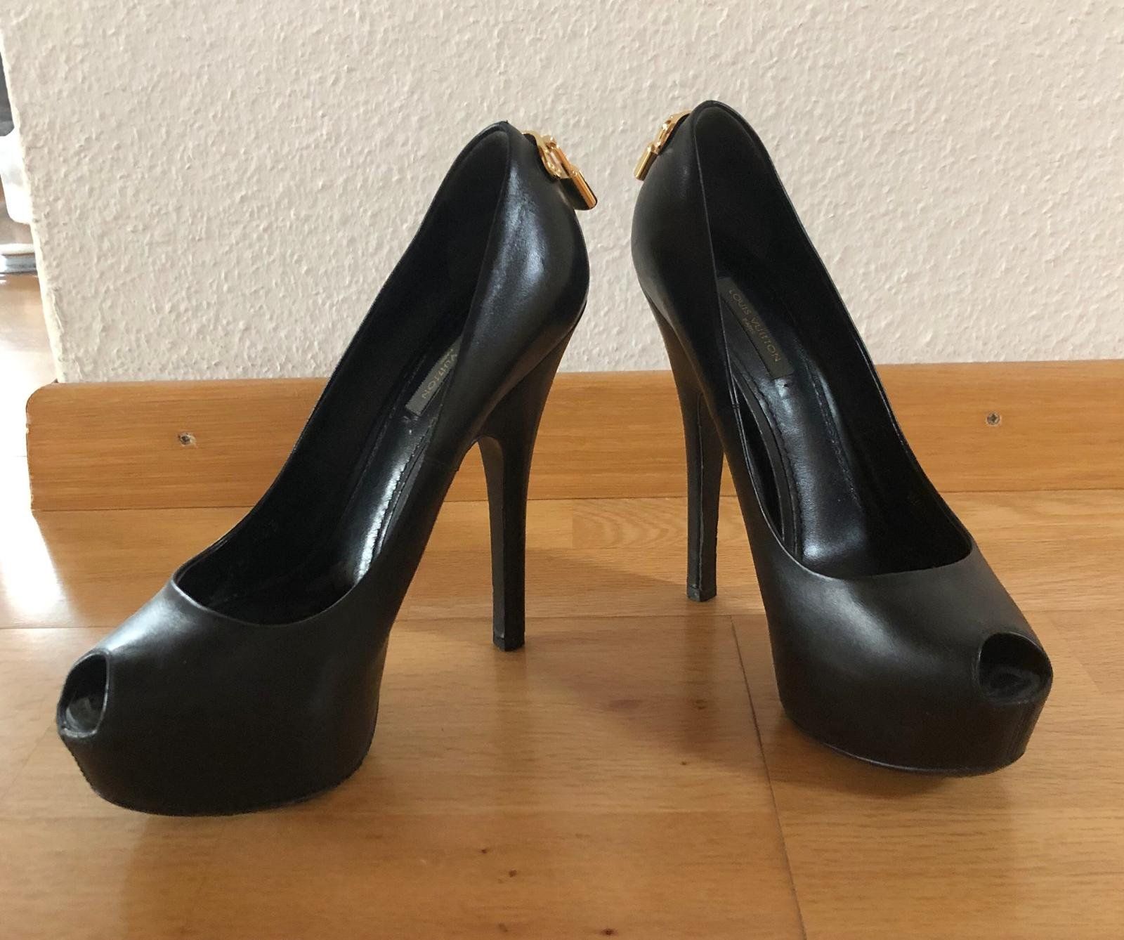 Louis Vuitton Scarpe da donna: Louis Vuitton, originale Leder-Pumps – Usato da Dübendorf venduto da Tambalori