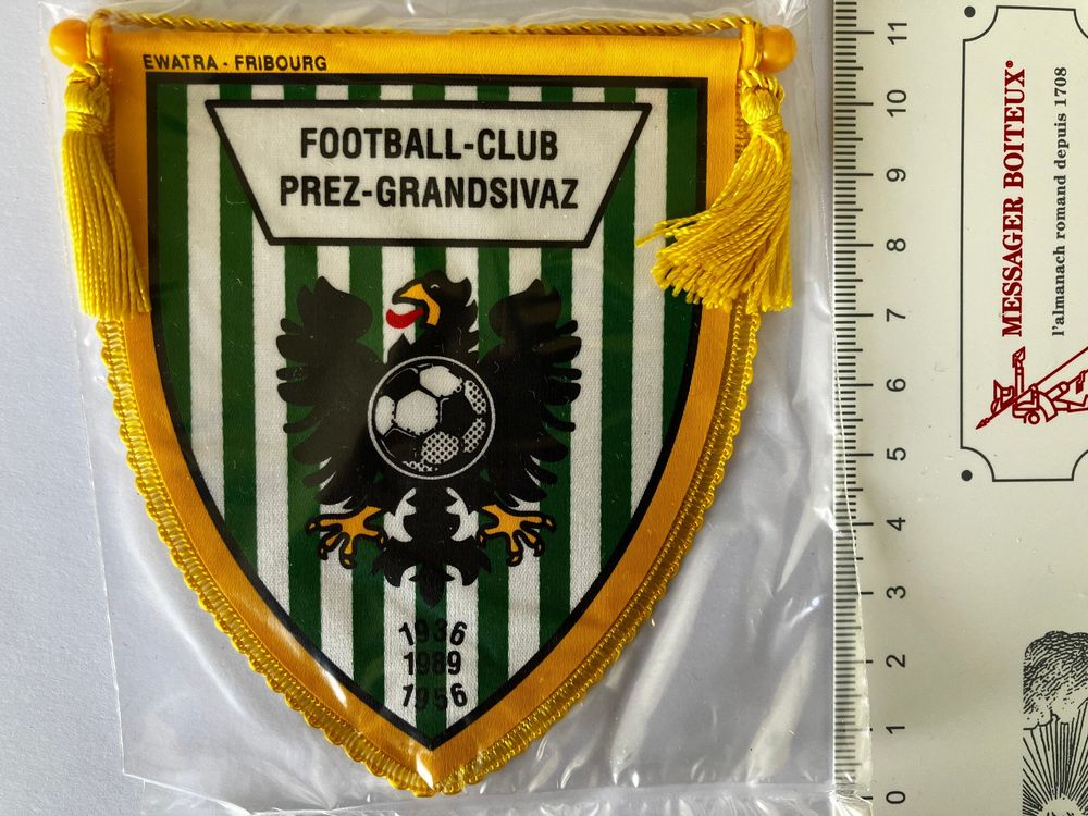 Vintage Fanion/Wimpel FC BELP (Neu und originalverpackt) in Gland für