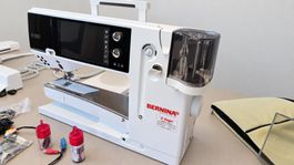 BERNINA 880 Plus Näh-/Stickmaschine, revidiert + Zubehör