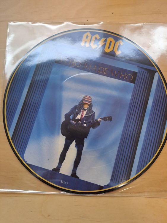 AC/DC 10