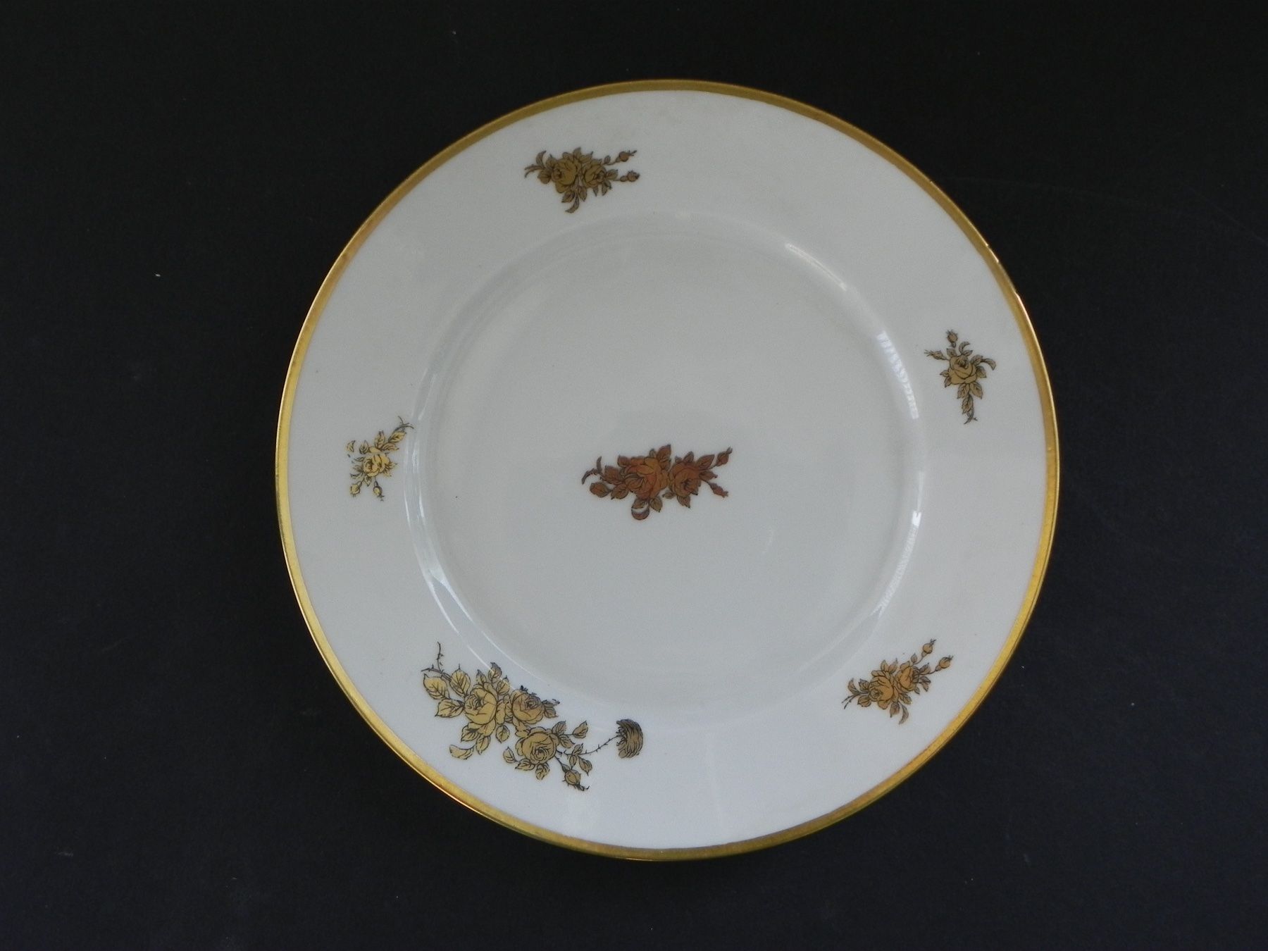 Piatti: Schöner Dessertteller Langenthal 1930 mit Golddekor – Usato da Zürich venduto da LodgE-21