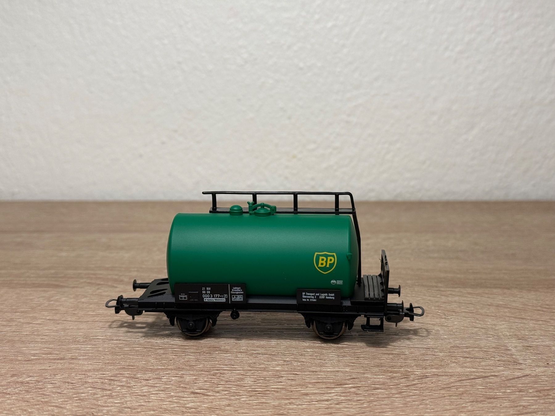 Piko Modelleisenbahnen: Piko Kesselwagen BP DB H0 – Gebraucht aus St-Aubin-Sauges von Lo_Go 1