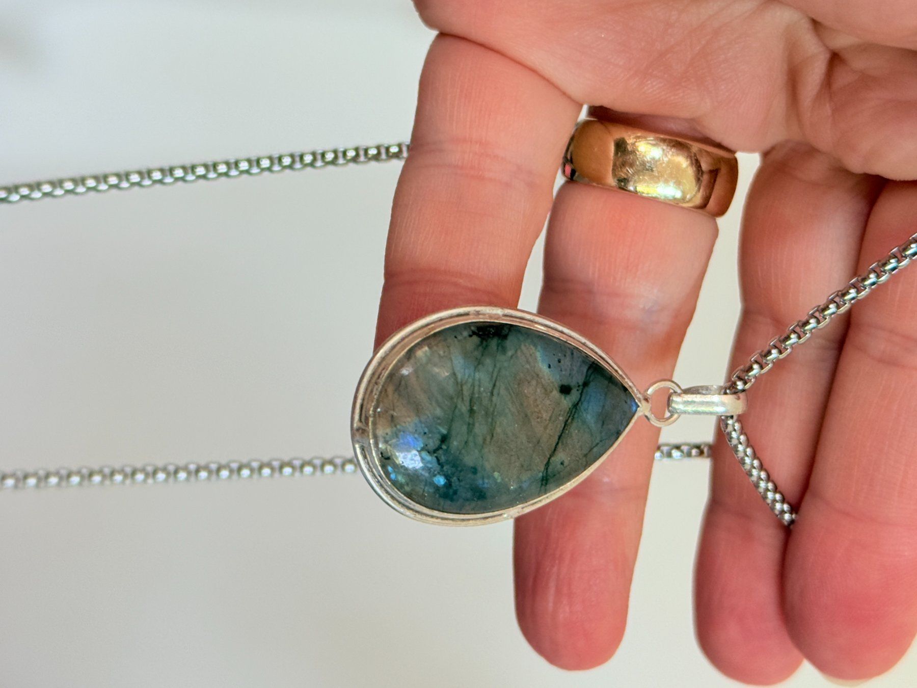 Catenine: Pendentif Labradorite Goutte & Chaîne - Parfait ... – Nuovo e nell'imballaggio originale da Genève venduto da AWWA 2