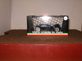 Alfa Romeo 2300 (1931), Schwarz, Brumm 1/43