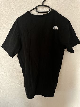 Schwarzes The North Face T-Shirt Gr. M
