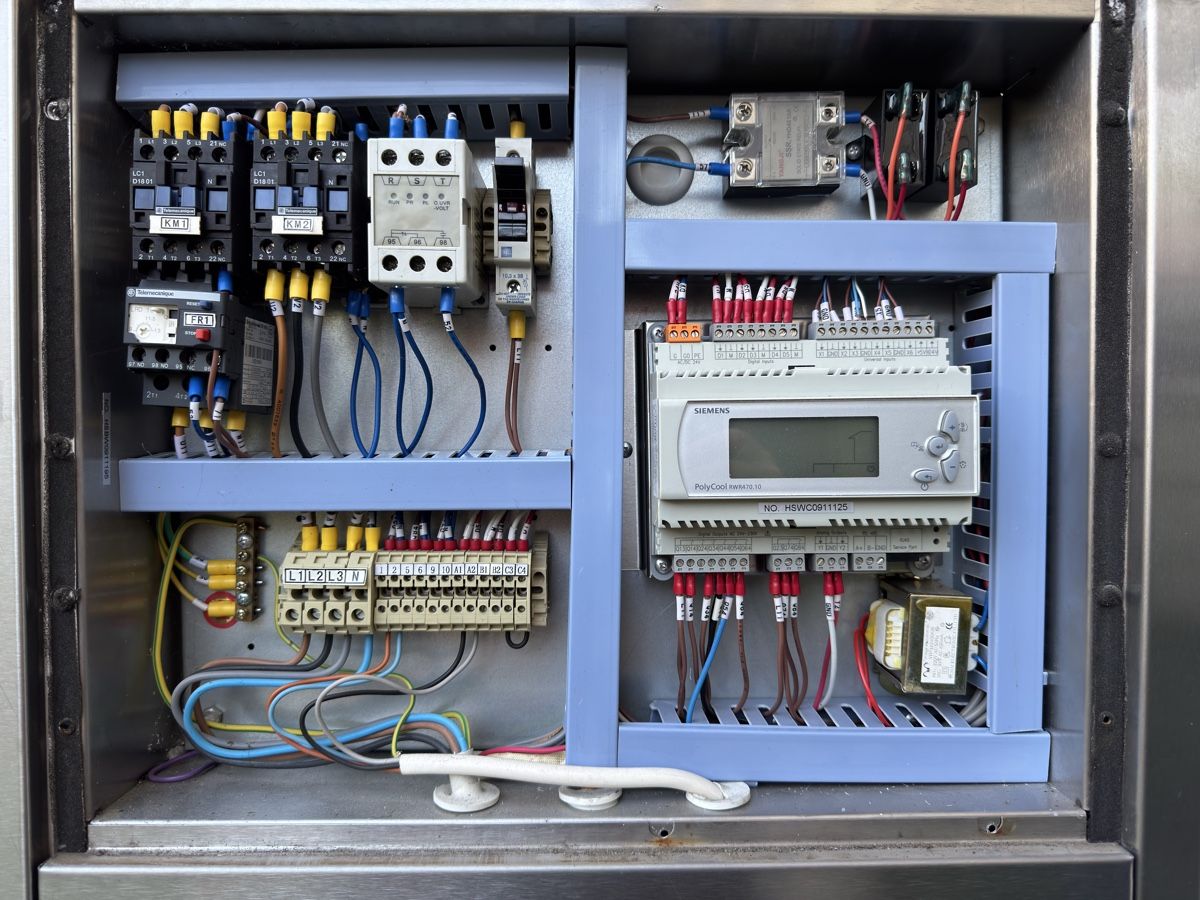 Radiatori: Wärmepumpe 13kW – Usato da Gwatt (Thun) venduto da Rw900 6