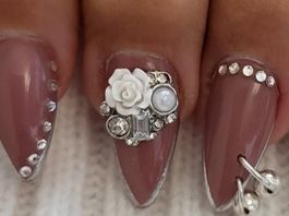 Nail Art Nageldesign Grau Rose Flower Schmuck Glitzer Nägel
