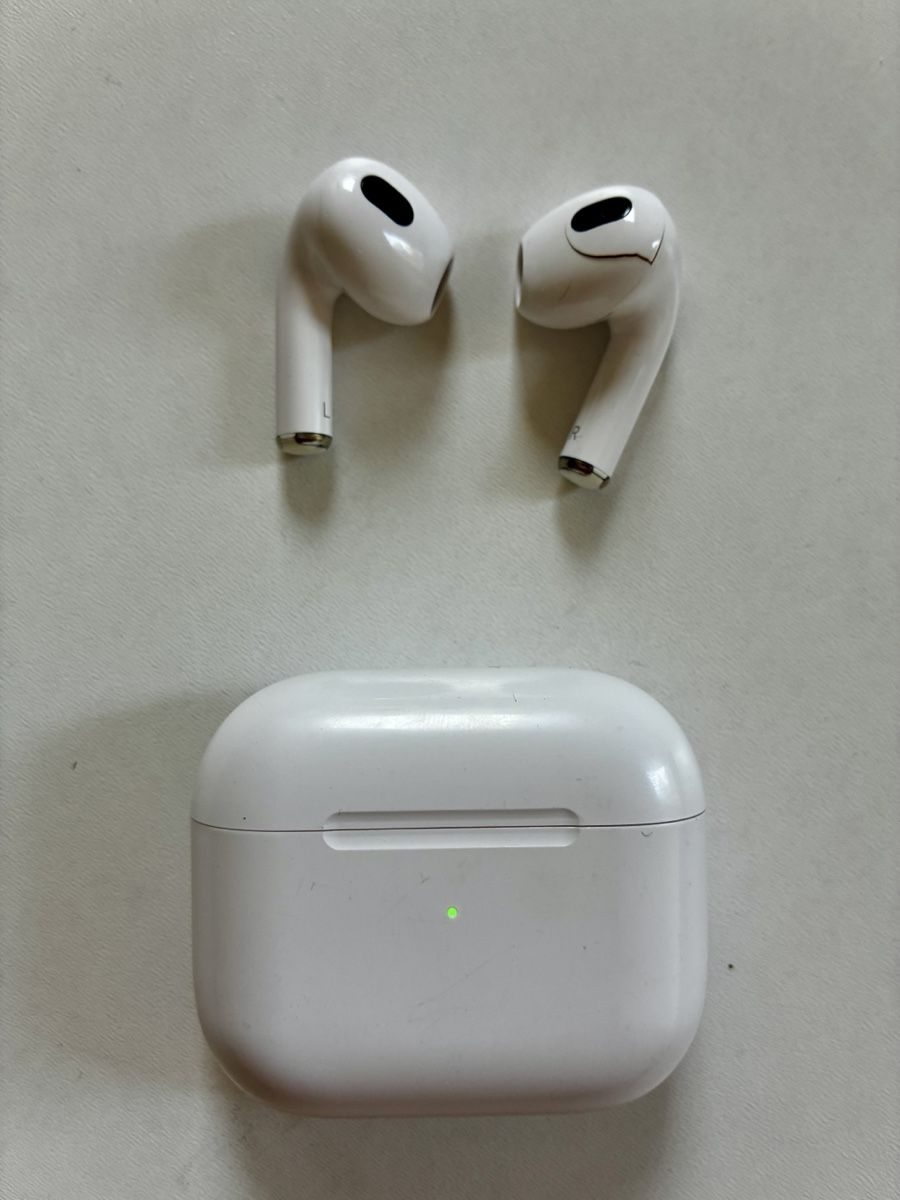Apple Kopfhörer: AirPods (3ème génération) – Defekt aus Renens VD von Rider.27