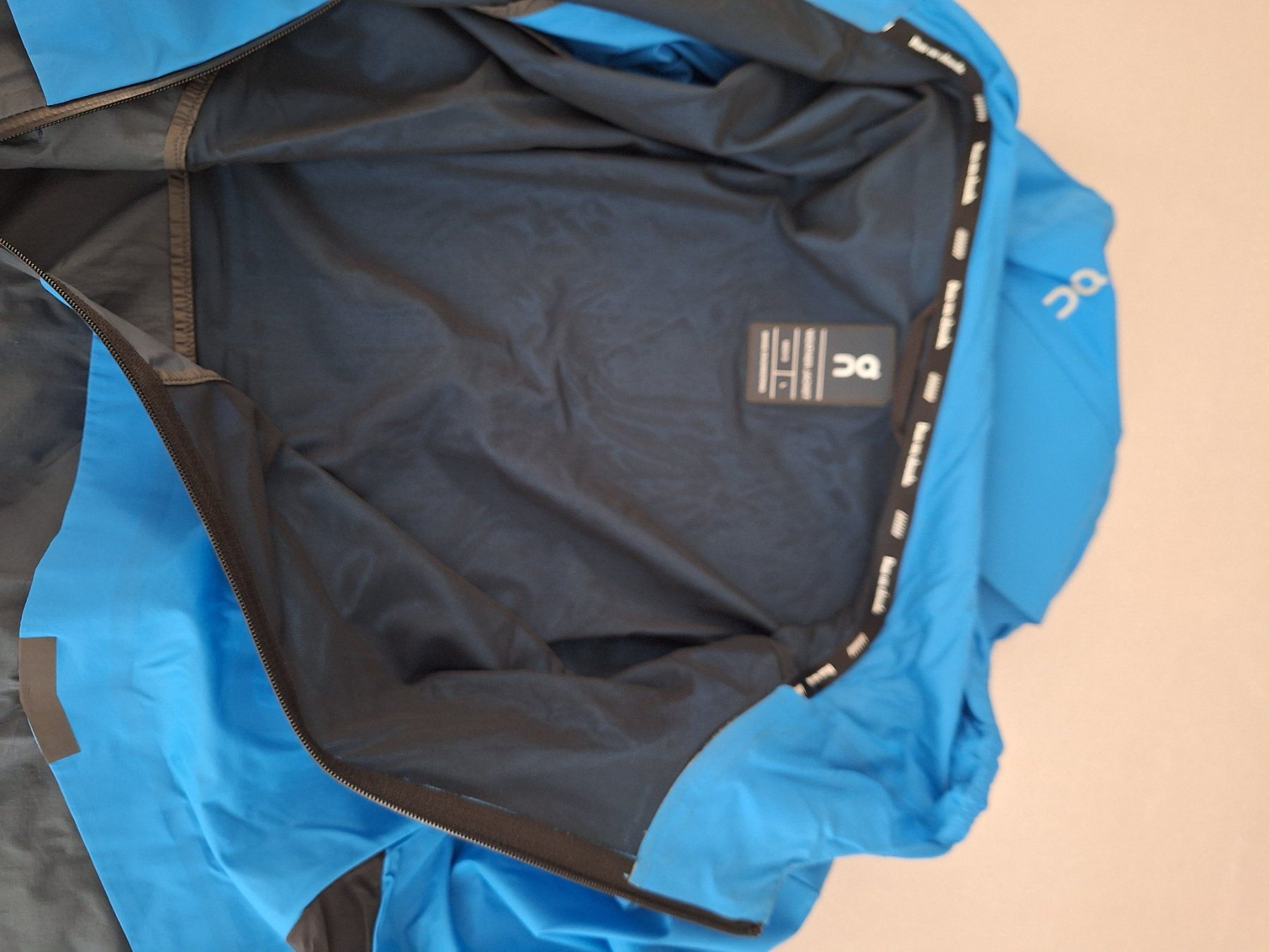 Vestes: Coole Weather Jacke von ON – D'occasion à Cham par Fiftyfive 2