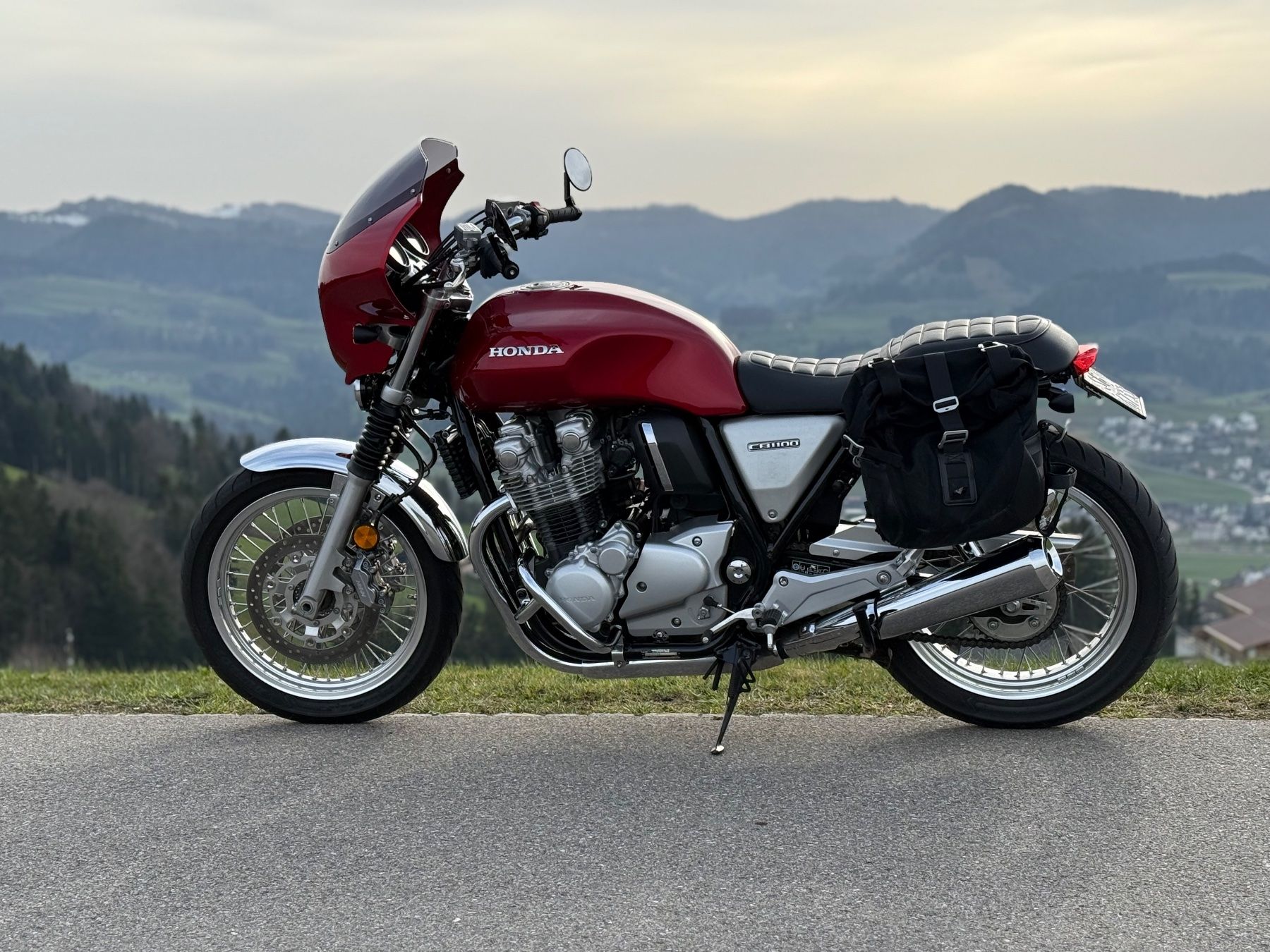 Honda Strada: Honda CB1100 EX – Usato da Lichtensteig venduto da Twalt 2