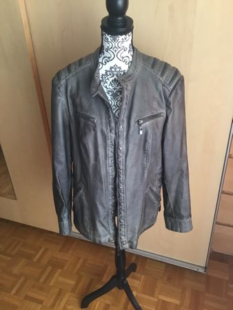 Schöne Kunstleder Jacke Gr 48