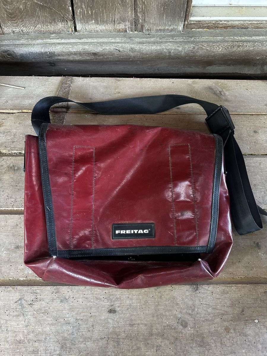 Freitag Sonstige Kleidung & Accessoires: Sac Freitag rouge bordeaux – Gebraucht aus Grossaffoltern von BerigerHandwerk