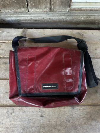 Sac Freitag rouge bordeaux