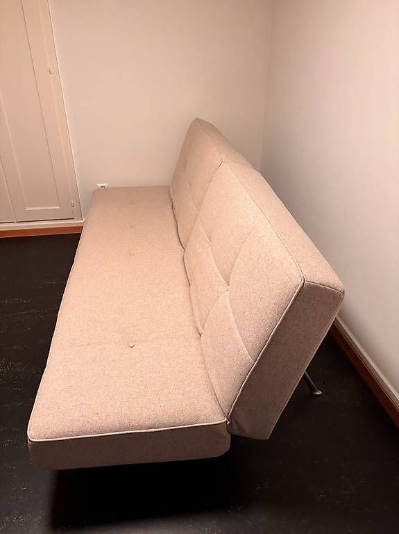 Divani: Schlafcouch gratis zum Abholen – Usato da Winterthur venduto da pau_9c2h 3