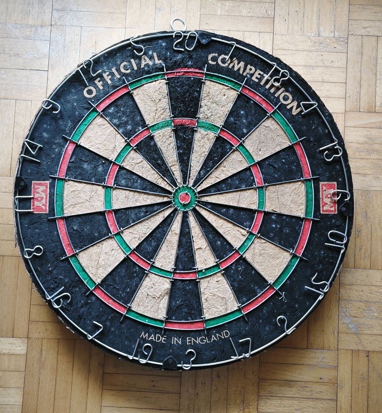 Jeux de fléchettes: Dartscheibe OFFICIAL COMPETITION - Made in England – D'occasion à Luzern par Raui