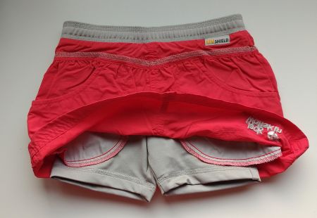 Jack Wolfskin Kinder Rock mit UV Shield - Grösse 104