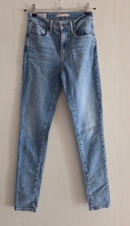 Skinny-Jeans von Levis (Grösse 25/30)