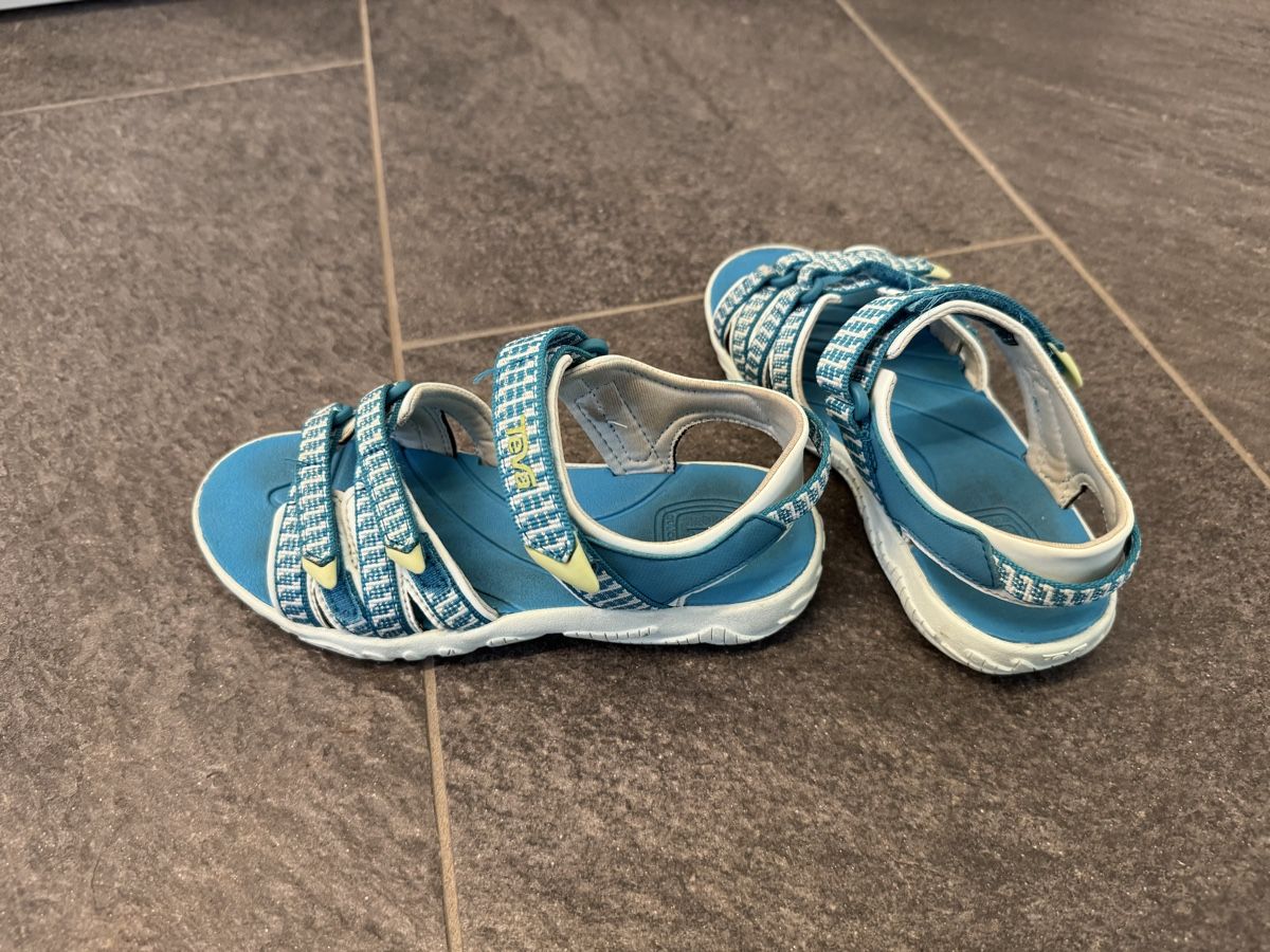 Teva Scarpe per ragazze: Teva Tirra, Mädchensandalen, Grösse 31 – Usato da Uster venduto da buani 1