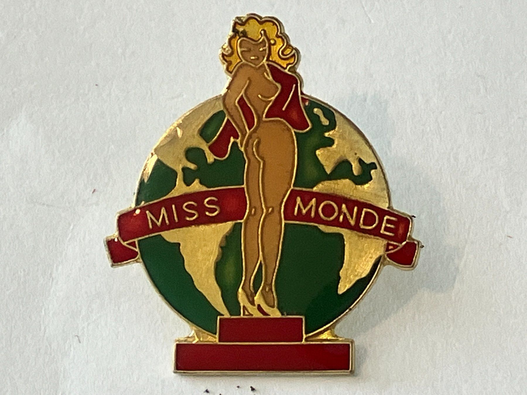 Placchette & Badge: 1 Pin Miss Monde – Usato da Basel venduto da djwwpp