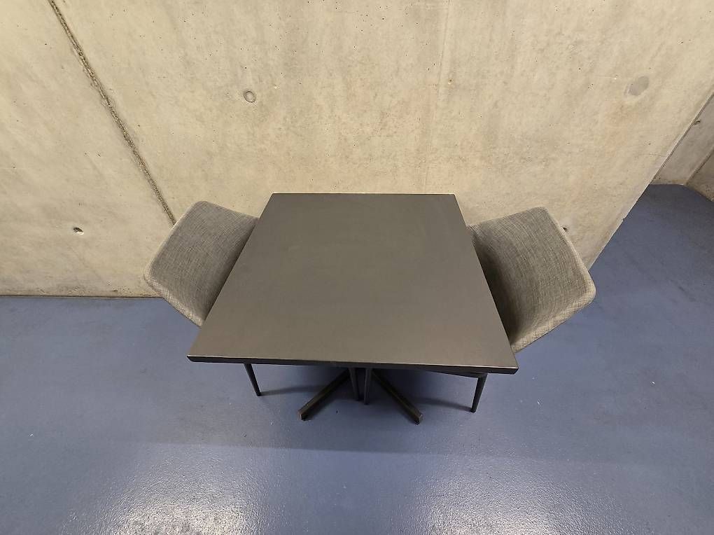 Set de table et chaises: Gartentisch mit 2 Stühlen – D'occasion à Winterthur par and_mgv8 2