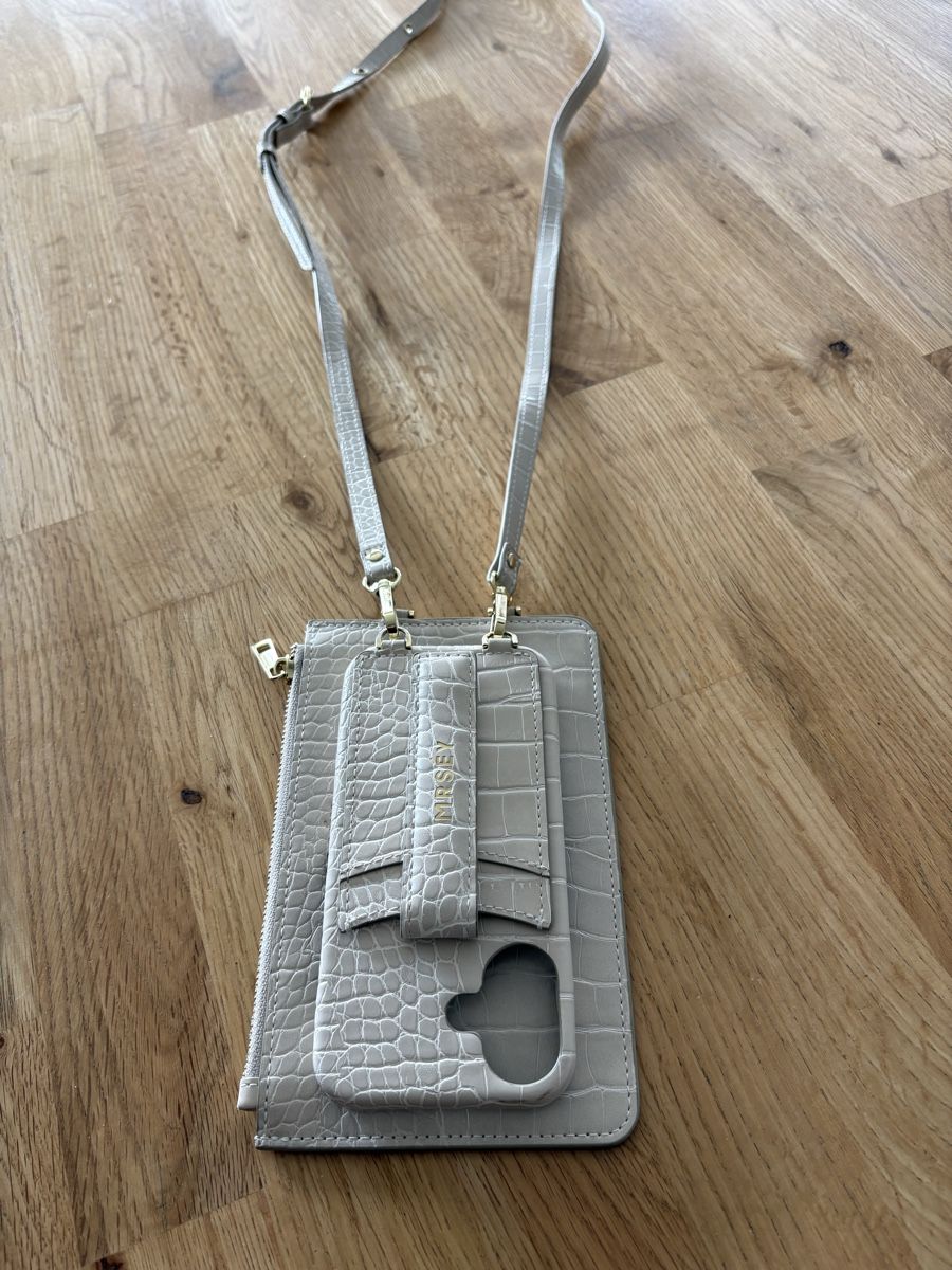 Mrséy Cover & Protezioni schermo: iPhone Case with Strap - Sand Croco, New! – Nuovo (secondo la descrizione) da Münsingen venduto da Hunters65