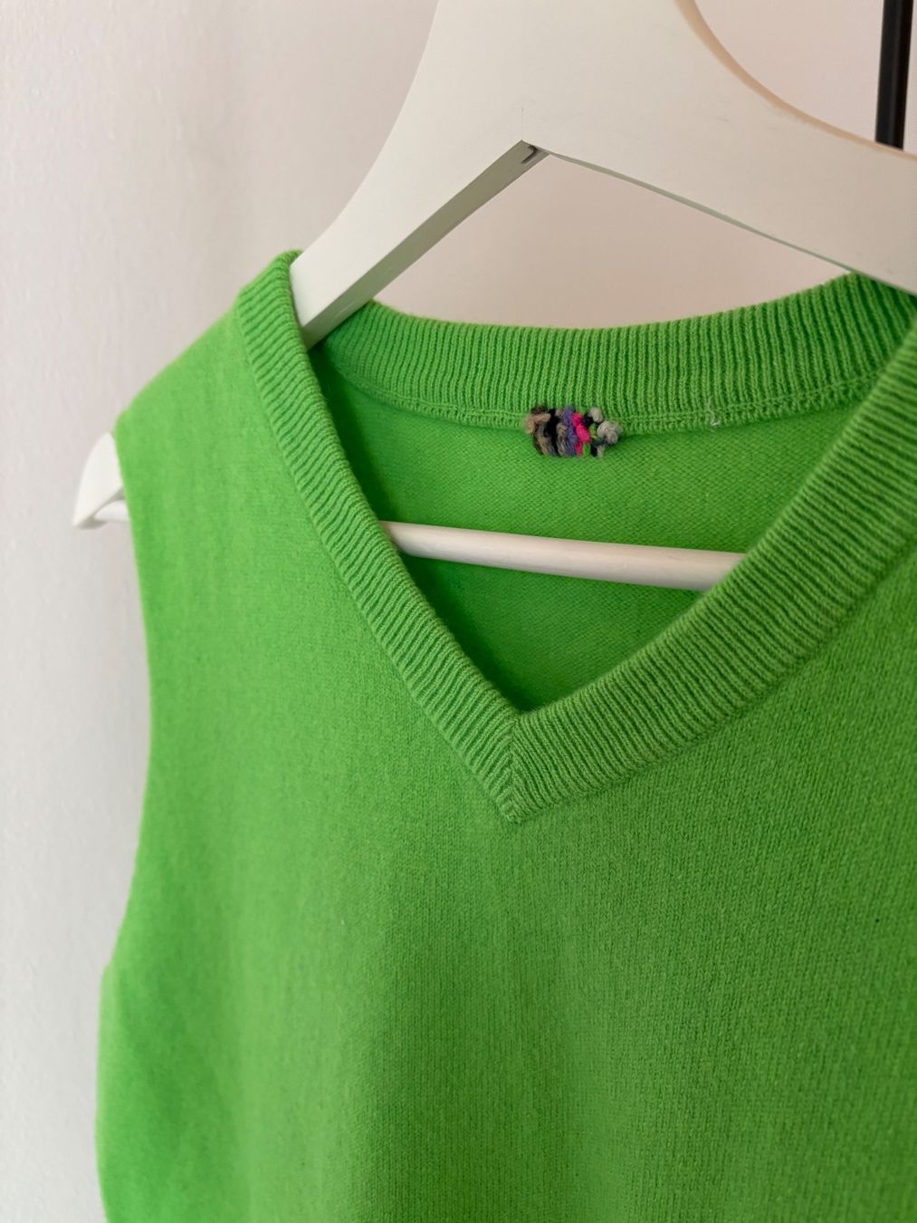 T-shirt: extreme cashmere veste – Usato da Basel venduto da Magali82 2