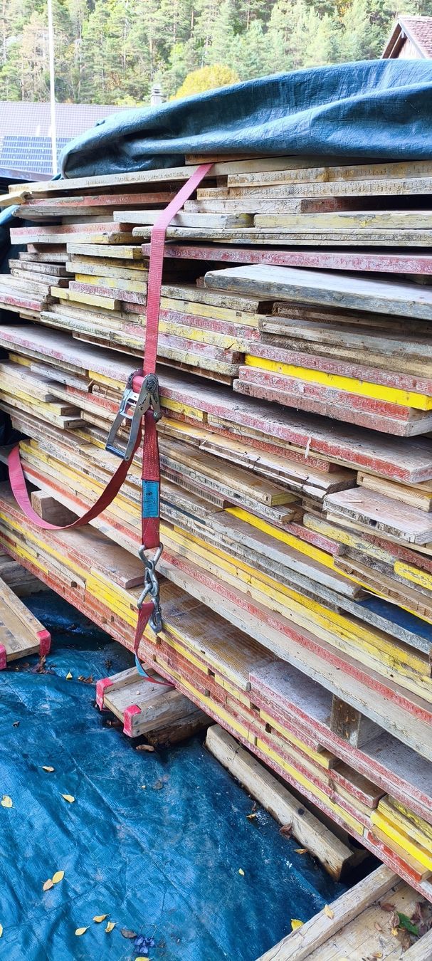 Holzartikel: lot panneau/madrier/latte  – Gebraucht aus Vicques von y_tom 1