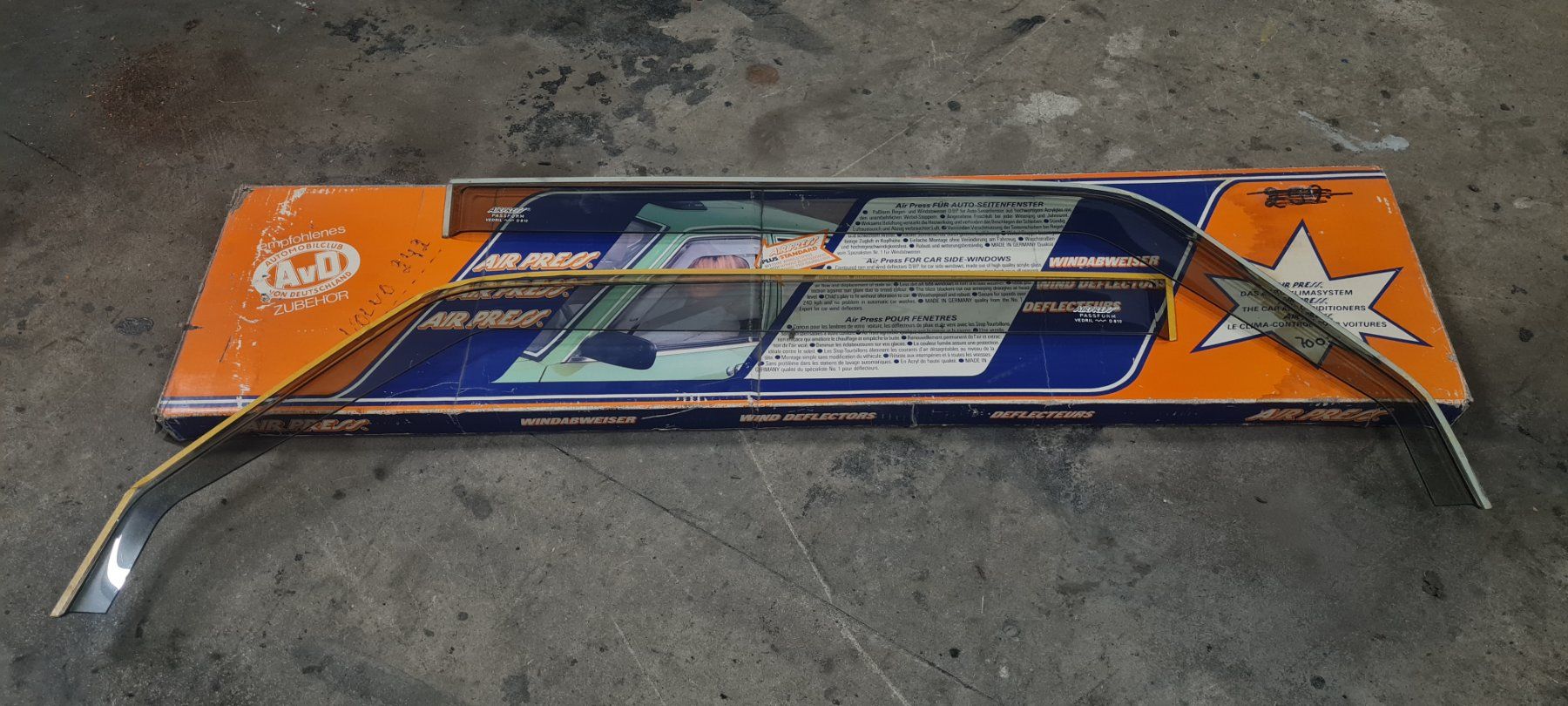Volvo Autres accessoires p. véhicule: Volvo 240 242 142 Windabweiser NOS – Neuf (Voir description) à Ernetschwil par Volvo0815
