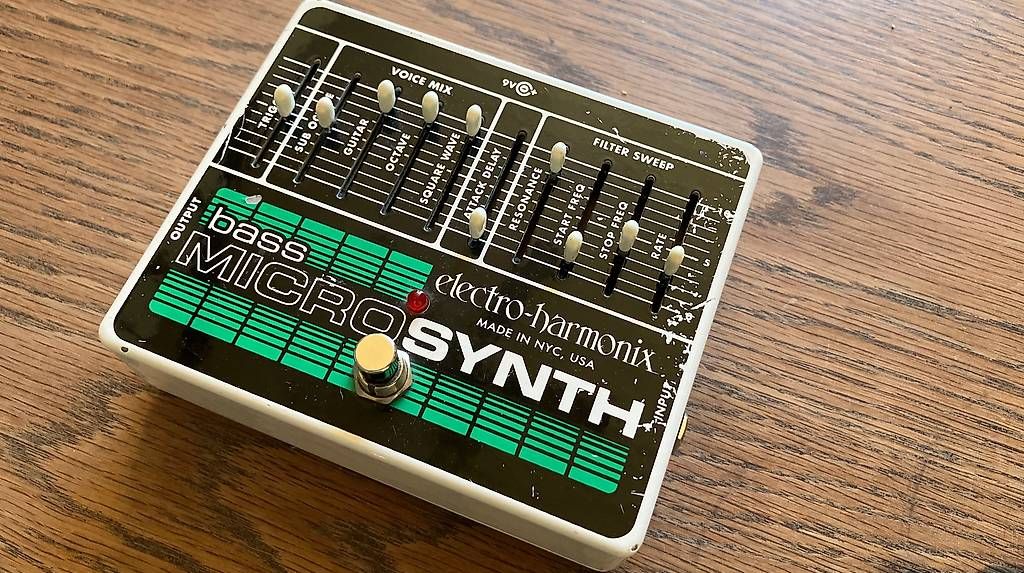 Strumenti musicali: EHX Bass MicroSynth – Usato da Oron-la-Ville venduto da joe_7tsg