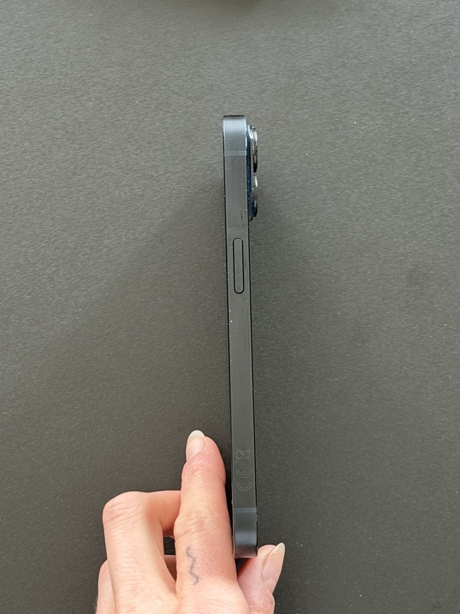 Apple Telefoni cellulari / Smartphones: Iphone 14 midnight blue 256GB – Usato da Zürich venduto da ann_qw2t 5