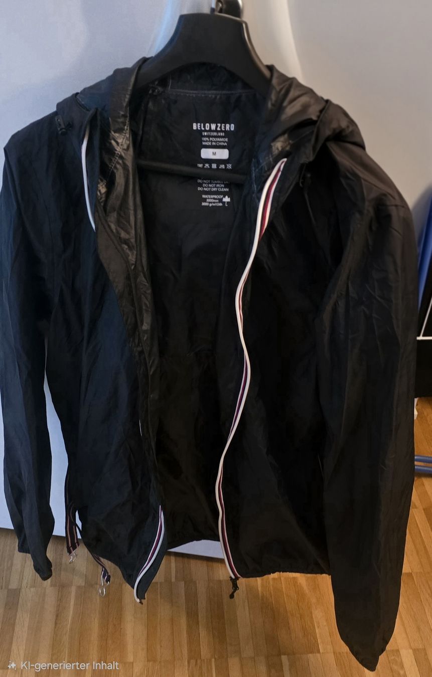 Jacken: SECOND HAND Damen Outdoor-Regen-Jacke Below zero schwarz, M – Gebraucht aus Seuzach von Verano_2026