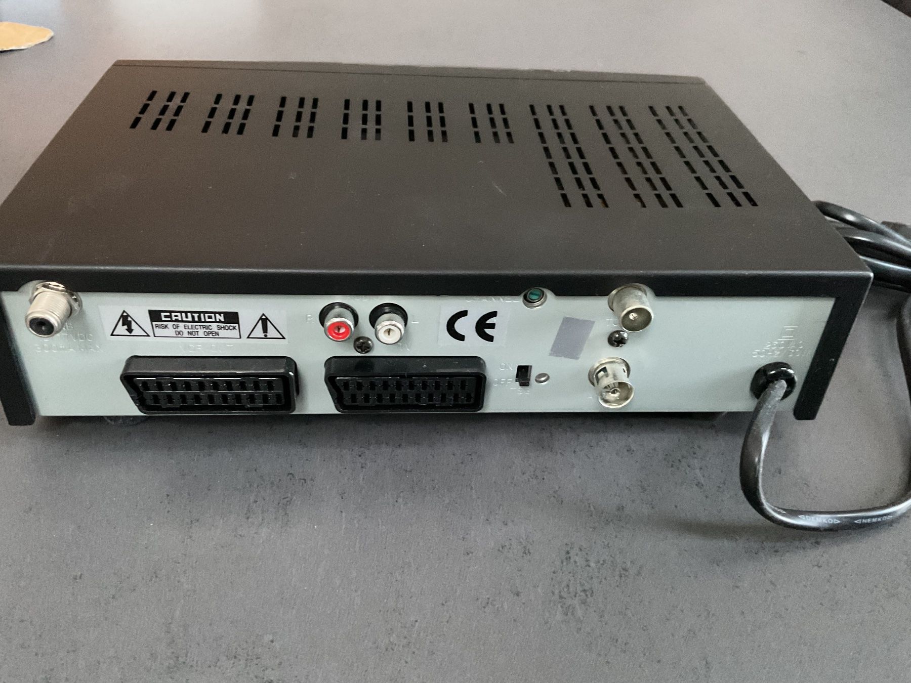 Ricevitori: Morgan's Denver-D Digitaler Satelliten Receiver Stereo – Nuovo (secondo la descrizione) da Adliswil venduto da bei_2b57 2