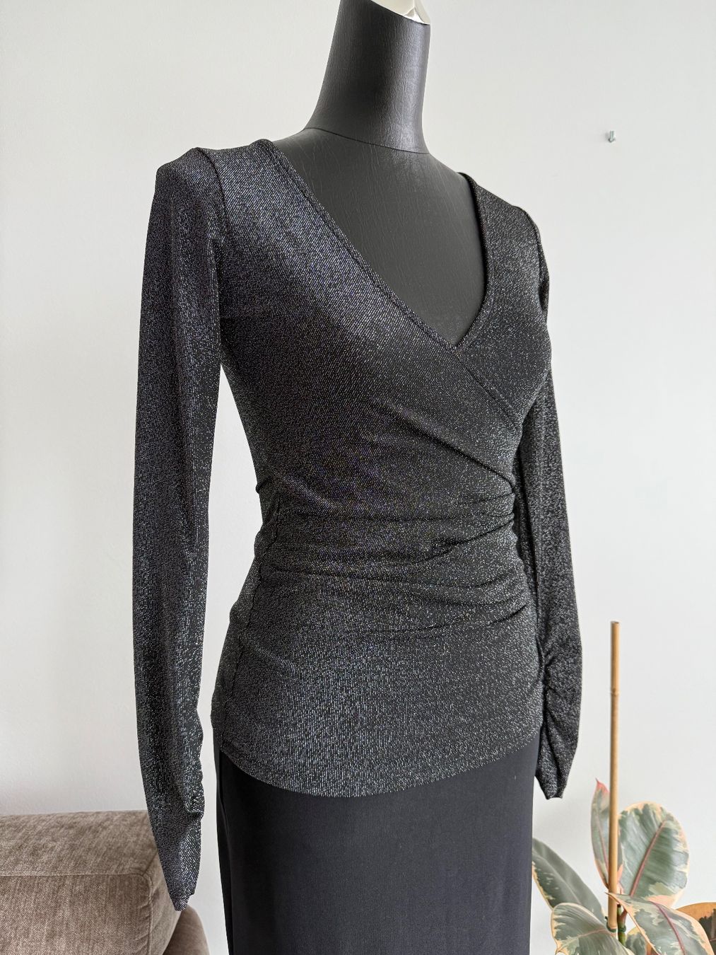 Liu Jo Maglioni & Felpe: Liu Jo neue Bluse Top Shirt Pullover Gr.34 / XS – Nuovo (secondo la descrizione) da Altendorf venduto da RedHairBeast