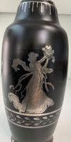 Vase en verre noir et argent