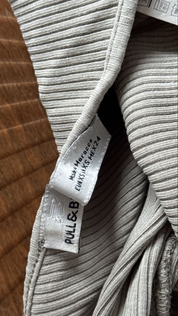 Pull&Bear Top: Gerippter Body mit Rückenausschnitt Gr. XS Pull&Bear – Nuovo (secondo la descrizione) da Zürich venduto da Aya03 4
