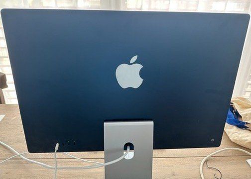 Apple PC: 24-inch iMac with Retina 4.5K – Usato da Dallenwil venduto da ZD2019 1