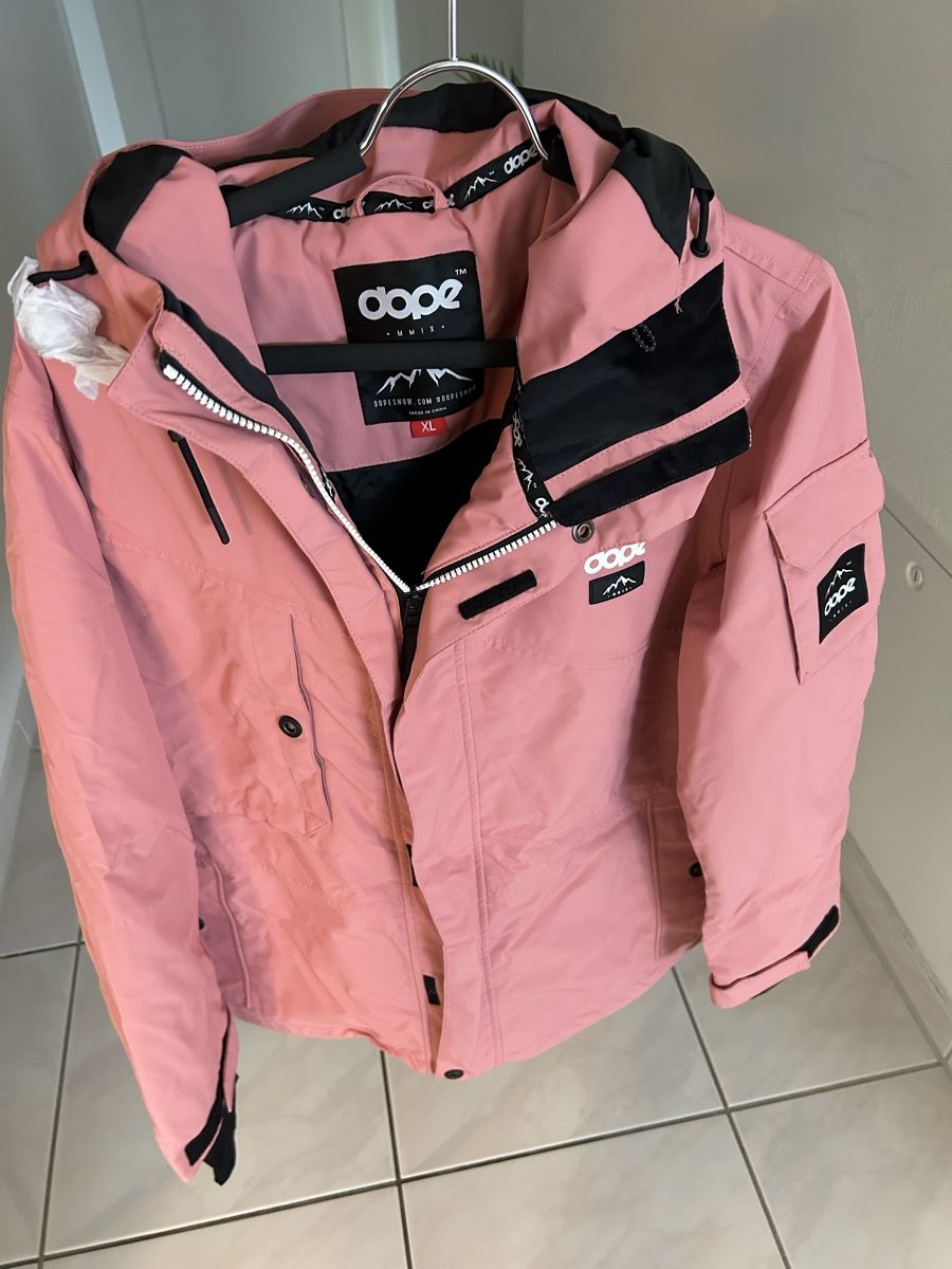 Dope Vestes: Dope Snowboard/Skijacke rosa – Neuf avec emballage d'origine à Jona par tra.sch