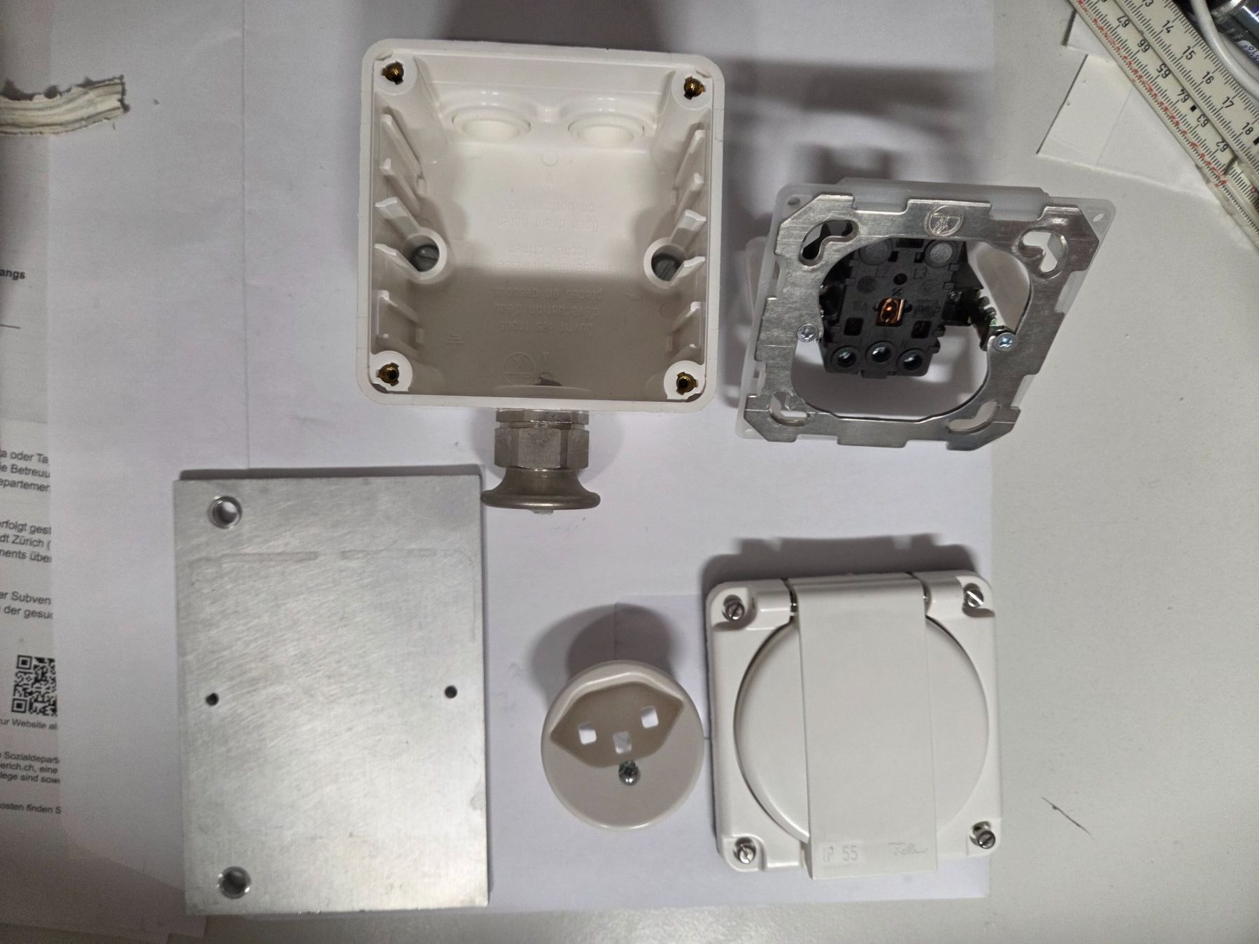 Feller Stecker: Feller NAP T23 Steckdose, weiss Typ23 AP – Gebraucht aus Zürich von Alibaba1234 6