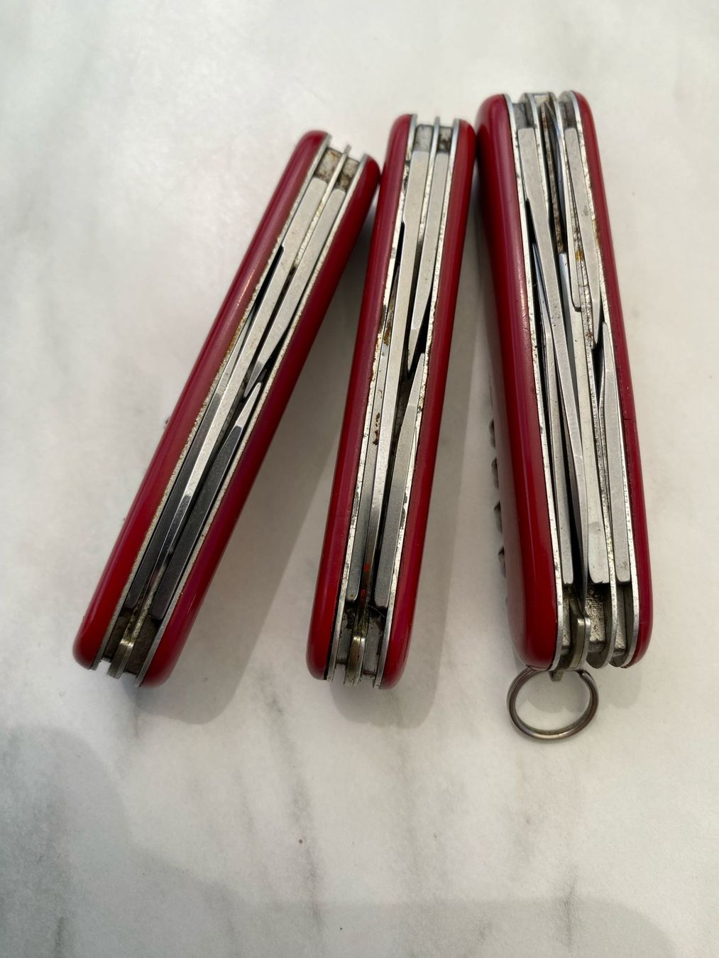 Victorinox Taschenmesser: 3x Original Victorinox Sackmesser – Gebraucht aus Walkringen von Levisticum 3