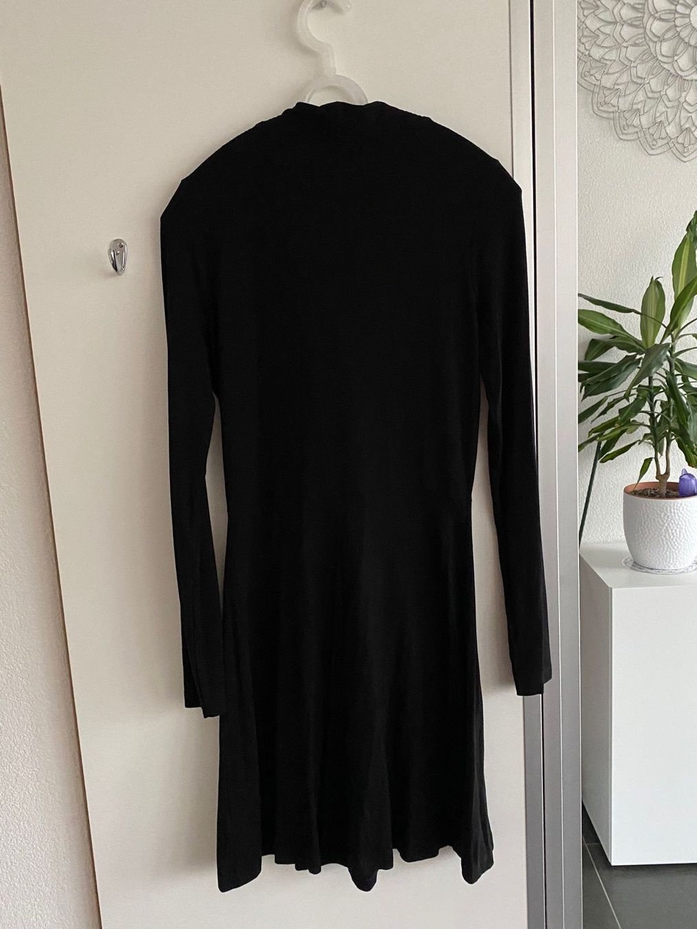 Asos Vestiti: Asos Kleid mit Schluppe Schwarz Gr. 38 – Nuovo (secondo la descrizione) da Baden venduto da CompraCaro 3