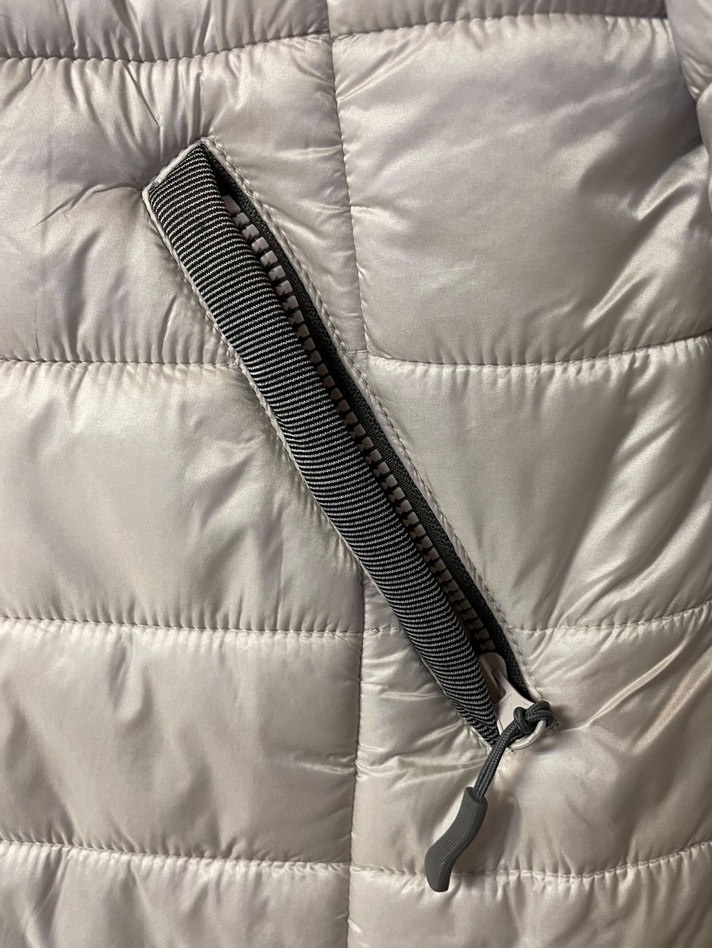 Vestes: Bpc Steppjacke hellgrau Grösse 40 neuwertig – D'occasion à Adlikon b.Regensdf par SimoneO01 4