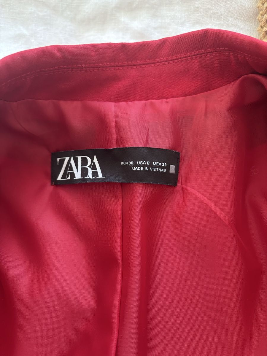 Zara Completi & Tailleur: Roter Zara Anzug – Nuovo (secondo la descrizione) da Wabern venduto da est_jw6s 1
