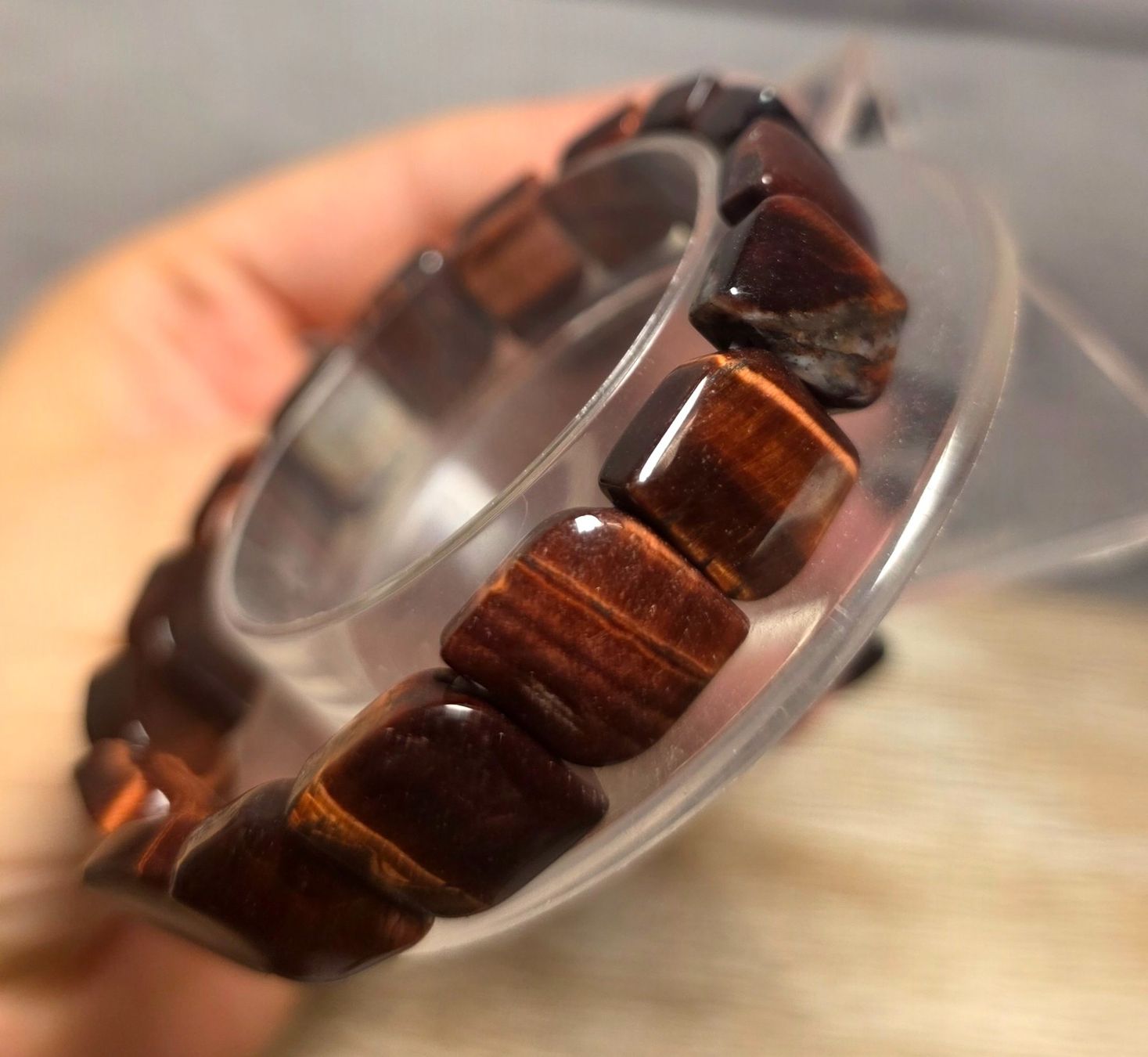 Minerali & Pietre curative: Rotes Tigerauge Softbangle Armband – Nuovo e nell'imballaggio originale da Matzingen venduto da Shay_Crystalz 2